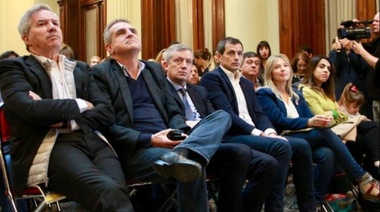 ¿Y si es con todos? La foto que preocupa en Casa Rosada