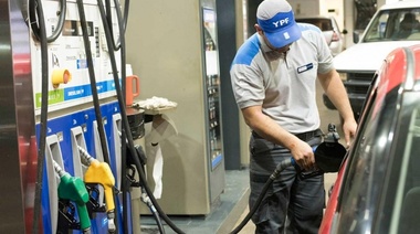 YPF subió 1,5% sus combustibles y amenaza la inflación