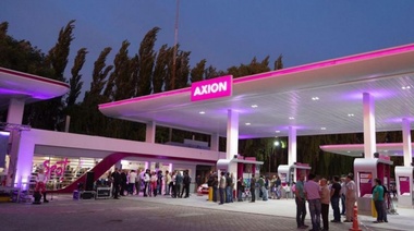 Axion se pliega a YPF y Shell y también aumenta su combustible