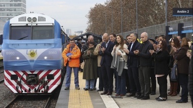 Macri inaugura obras con Vidal y Larreta para mejorar su campaña