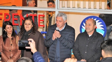 Cagliardi afina la campaña “para sacar a a Berisso adelante”