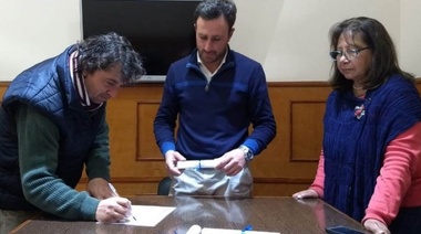 El intendente entregó microcréditos a emprendedores