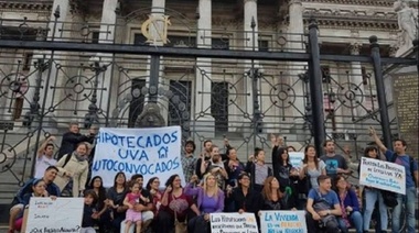 Los deudores UVA  llevan su reclamo a Plaza de Mayo