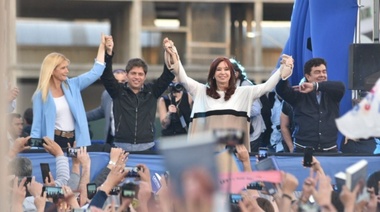 Magario y Espinoza celebraron la llegada de Cristina a La Matanza