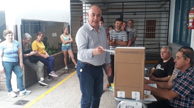 Votó Crespi: “Trabajar por la ciudad desde mañana”