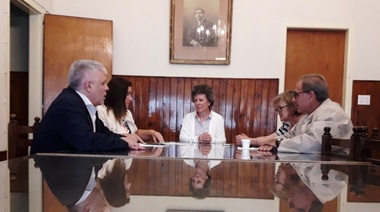 El intendente Santillán entregó subsidios a instituciones