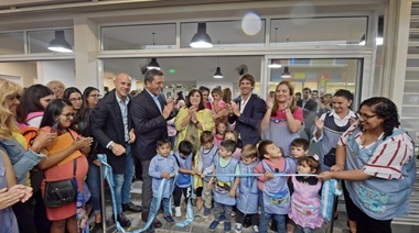 Junto a Teresa García y Massa, Andreotti inauguró el nuevo Jardín Nº909