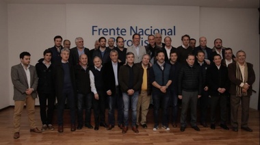 Intendentes peronistas repudiaron la eliminación del “Fondo Sojero”