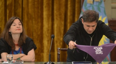 Kicillof dispuso que el Ministerio de las Mujeres implemente la Ley Micaela