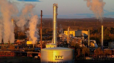Reclamo salarial paraliza  todas las refinerías del país