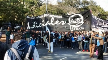 Judiciales y Cicop presionan con paros al gobierno de Kicillof