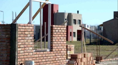 Provincia busca construir 10 mil viviendas por año