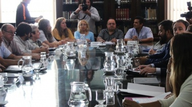 Provincia se reúne con estatales para negociar el último aumento del año
