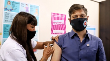 Kicillof, el primer bonaerense en darse la vacuna