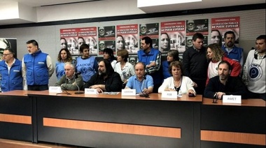 Los docentes reclamaron paritarias al Gobierno provincial