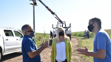 Avanza la extensión del tendido eléctrico en el Parque Industrial de Moquehuá