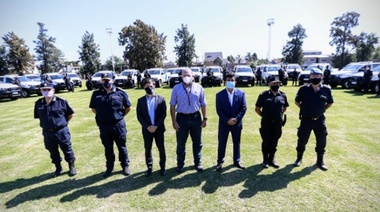 Kicillof, Berni y Espinoza pusieron en funcionamiento 80 nuevos patrulleros