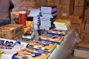 El Gobierno bonaerense apunta a la compra de kits escolares y guardapolvos