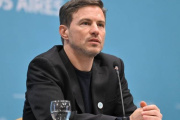 Costa cargó contra Milei y sus políticas: “Destruyó el aparato productivo bonaerense y nacional”