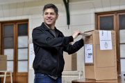 Votó Axel Kicillof: “Es positivo que los argentinos elijan en Argentina el rumbo del país”