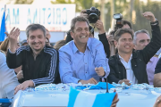 “Obra pública o motosierra”: Fuerza Patria lanza campaña a fondo para frenar el avance libertario