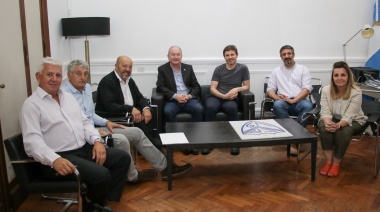 Efecto verano: Costa se reunió con intendentes para delinear la temporada