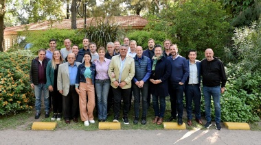 De la mano de Insaurralde, Chiqui Tapia se reunió con intendentes peronistas