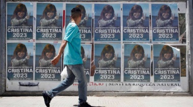 El Congreso empapelado a favor de Cristina y Alberto