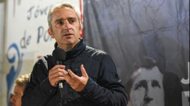 “Massa o disolución nacional”: Larroque llamó a militar de cara a octubre