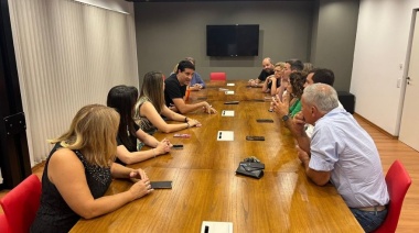 El radicalismo le marca la cancha a Kicillof por la fecha de la elección