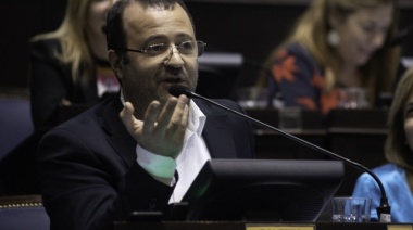 Daletto comparó a Kicillof con Milei: “Le prestó la motosierra”