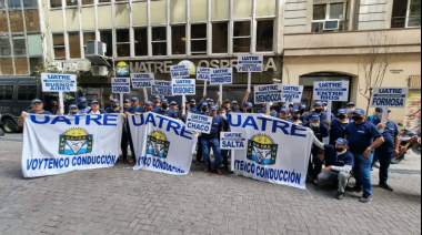 Milei tiene en la mira a la UATRE y coquetea con una intervención judicial