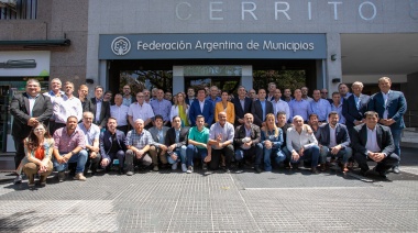 Intendente mete presión para que Milei reciba a la FAM