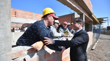 Kicillof se atrinchera contra Milei, y resiste con el Plan de Viviendas