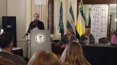 Carlos Casares: Se entregaron 400 becas de estudio