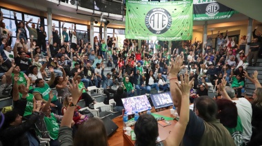 Sturzenegger en el blanco: ATE arremete con un paro de 36 horas