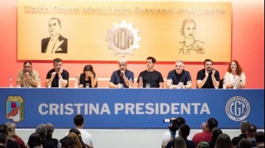 La Cámpora marca la cancha en Avellaneda con la mesa Cristina Presidenta