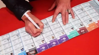 La oposición exige que La Libertad Avanza pague la reimpresión de boletas