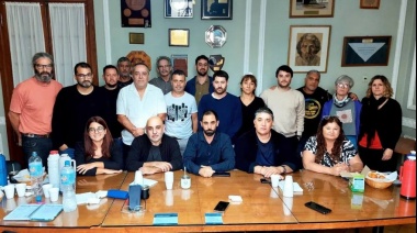 Frente Gremial mira de reojo la paritaria aunque respalda a Kicillof ante “ajuste de Milei”