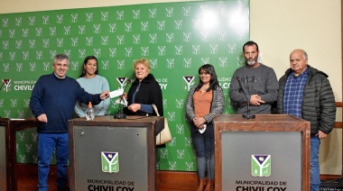 Britos otorgó una importante suma de dinero a la Escuela Primaria N° 40