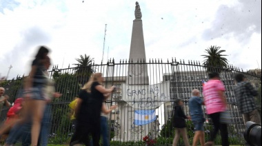 Las Madres de la Plaza hacen su tradicional ronda en homenaje a Hebe