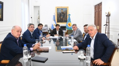 Kicillof se reunió con intendentes opositores de la Sexta