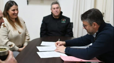 Apoyo clave en Magdalena: Hourcade entregó a Bomberos los primeros Fondos de la Tasa Solidaria
