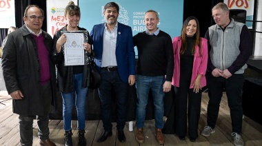 Provincia avanza con la entrega de escrituras en los municipios