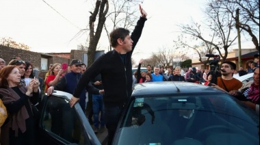 Kicillof se sube a la campaña y recorre la provincia para sumar votos