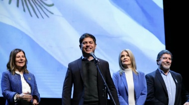 Kicillof le pone moño a su campaña con un mega acto en Arsenal