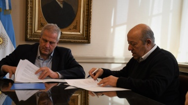 Paredi y Perzcyk firmaron convenios para avanzar en obras educativas