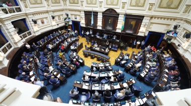 Diputados del oficialismo y la oposición negocian para llevar alivio financiero a los municipios