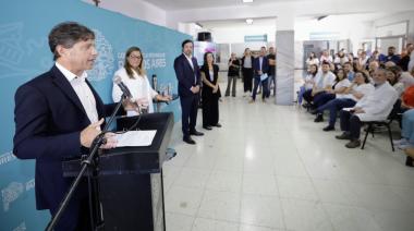 Con palitos a Milei, Kicillof lanzó el portal “Mi Salud Digital”