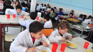 Kicillof oficializó el programa MESA en las escuelas